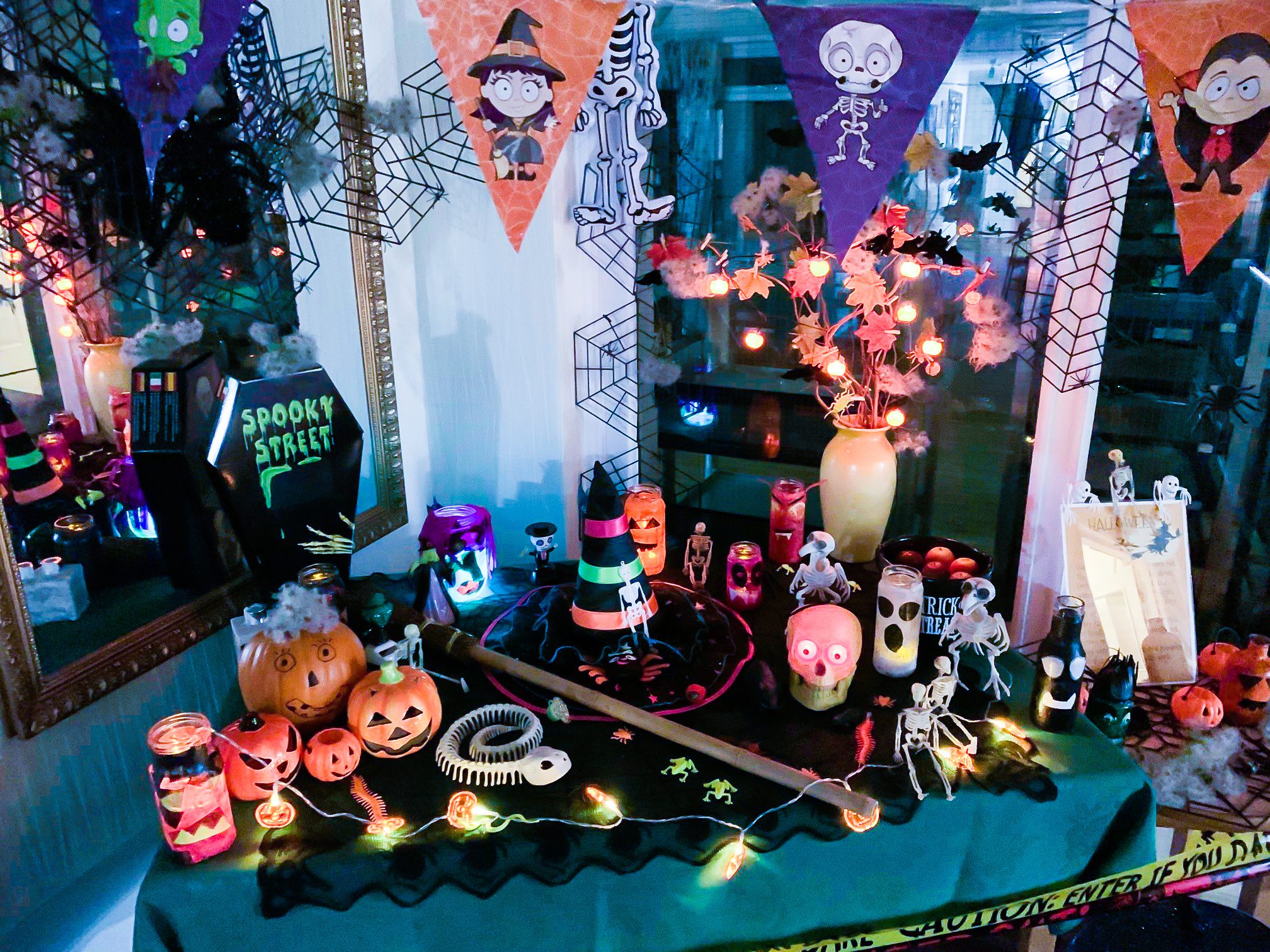 Perrins House halloween display table