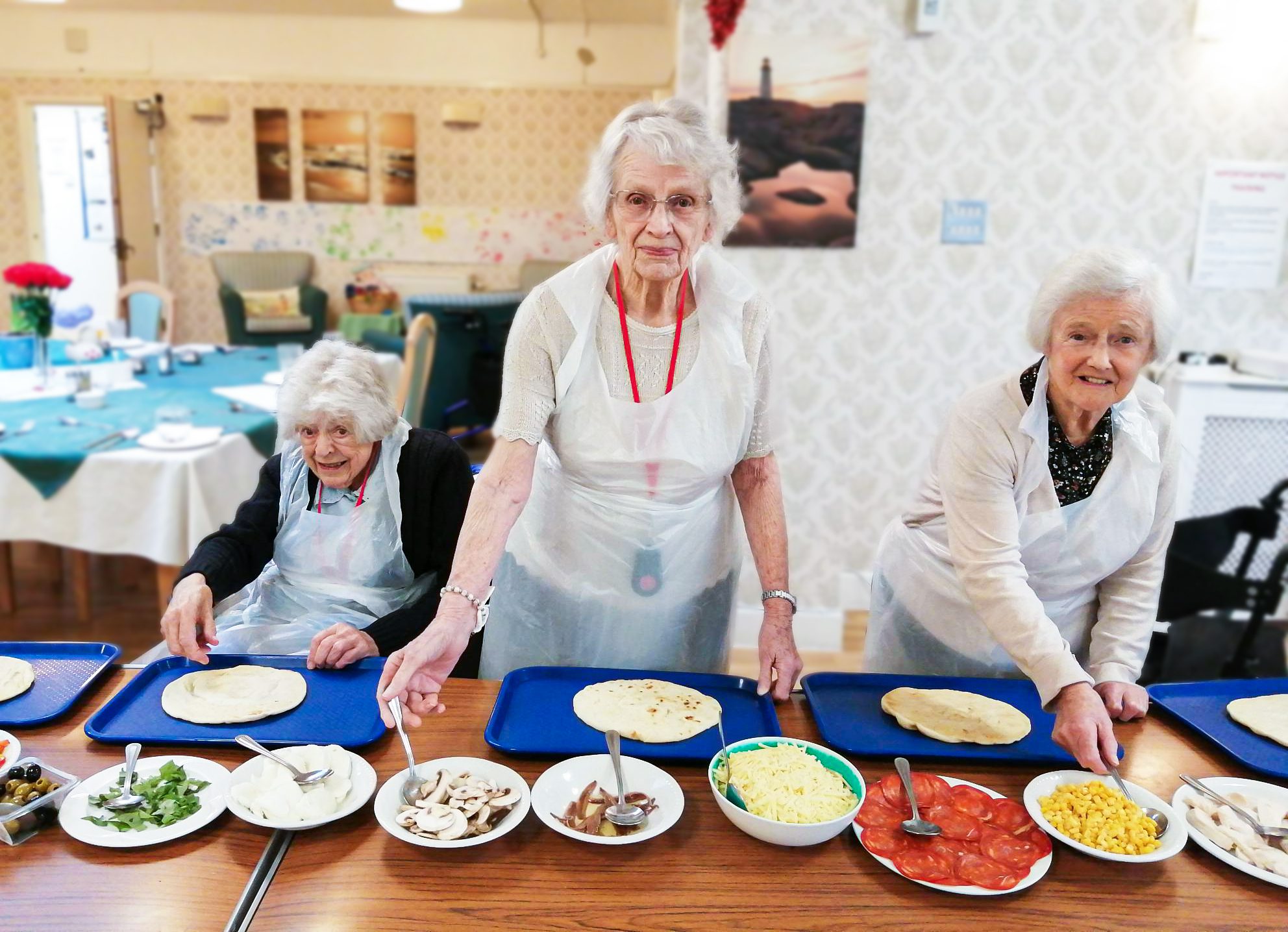 RNNH care home residents making pizza